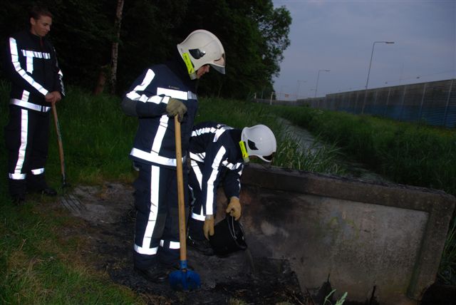 2008/150/20080513a_george_002_buitenbrand_groenezoom.jpg