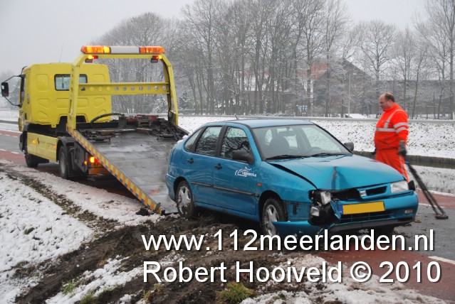 2010/23/100124_Auto_In_Sloot_Lijnden_5.jpg