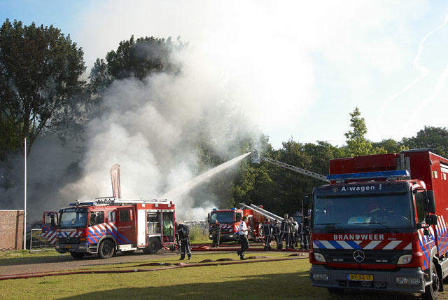 2012/162/gb_20120722_061_sportcomplex_sloten_grote_brand.jpg