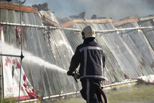 2012/162/gb_20120722_081_sportcomplex_sloten_grote_brand.jpg