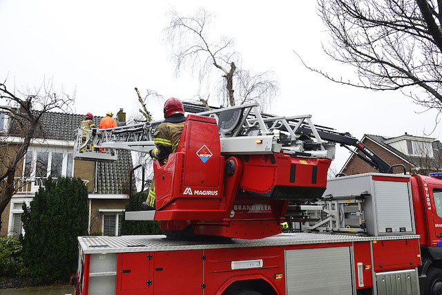 2022/27/20220206-12u34_gb_017_stormschade_rietwijckstraat.jpg